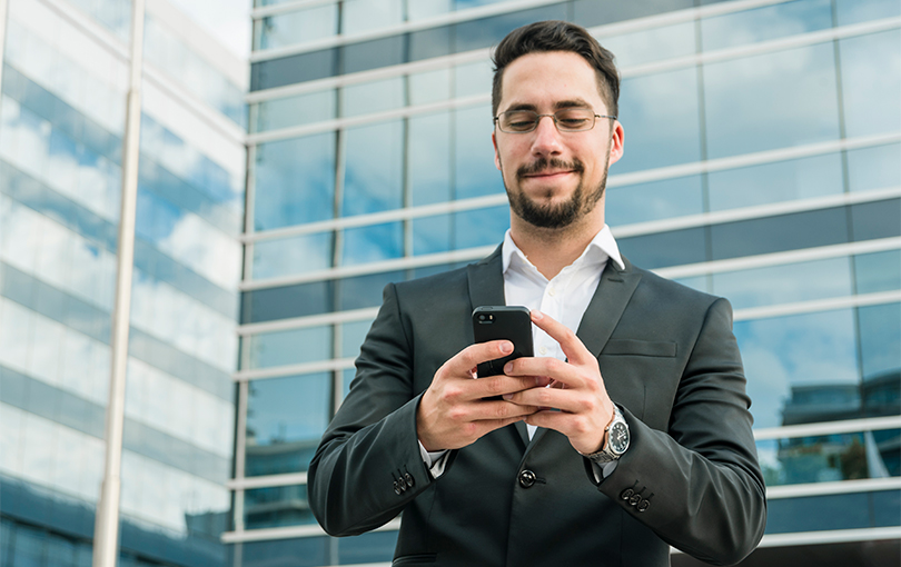 Como recrutar pelo WhatsApp com eficiência?